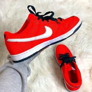 Nike 2010 Dunk Low CL Sneakers Casual Lace Up Shoes 317815-600 Red Mesh Pink